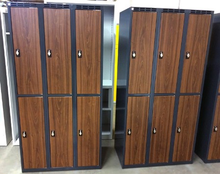 Lockers wood doors