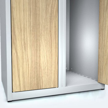 Spind mit holztueren unterteil